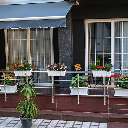 Appartement Kuta's 3 *